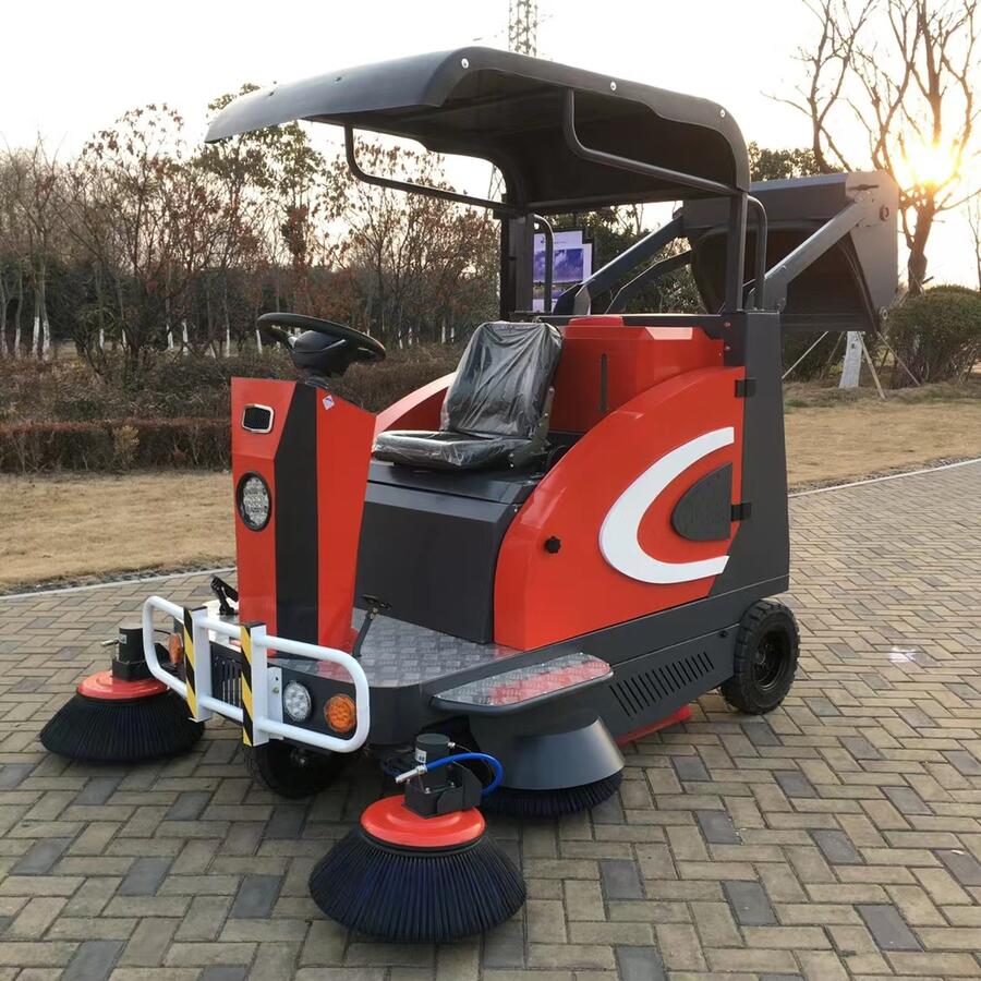 龍巖置換回收維保三朋自卸款掃地車1850 工廠物業(yè)保潔清掃車